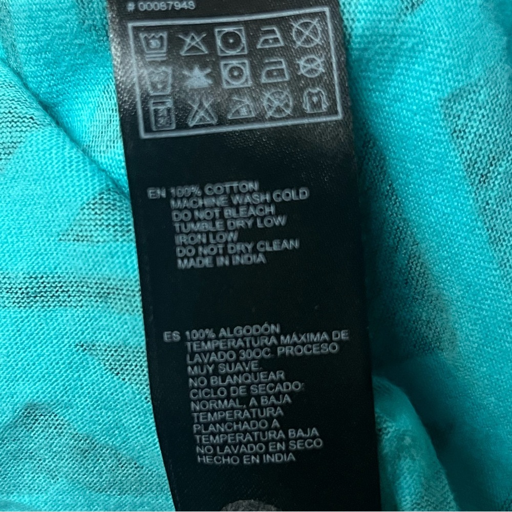 Forever 21 Blue and Black Geometric Tank Top - Picture 3 of 4